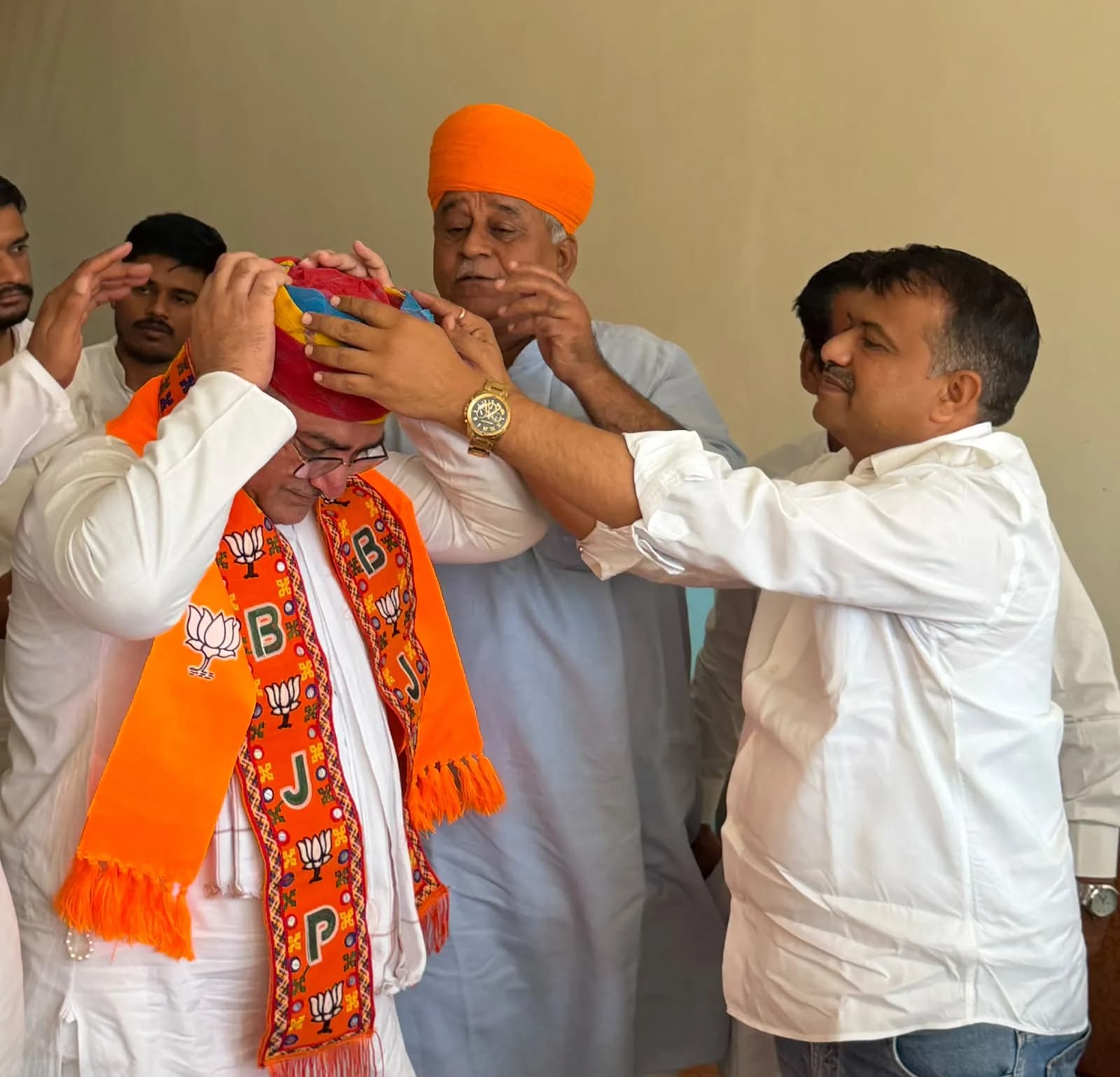 भाजपा प्रदेश प्रवक्ता डॉ. सुरेंद्र सिंह शेखावत के निवास पर राजस्थान प्रभारी संजय भाटिया का स्वागत